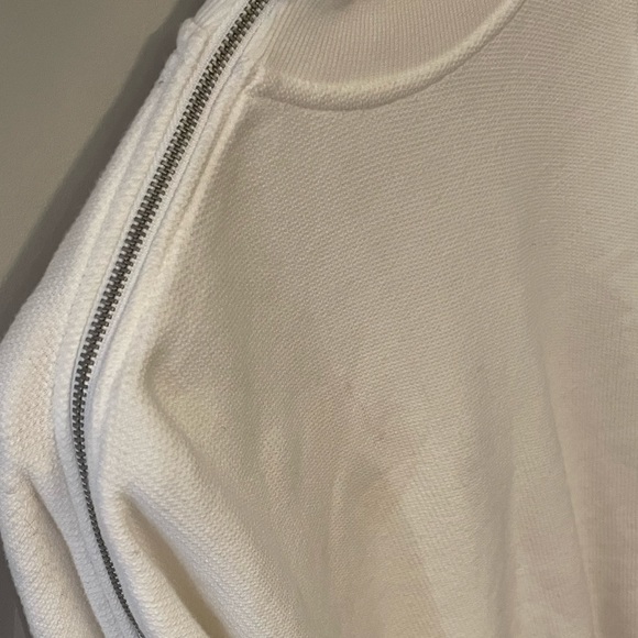 This is an Addis’s sweater. It has a zipper on the right shoulder. It is a US M - Picture 5 of 6